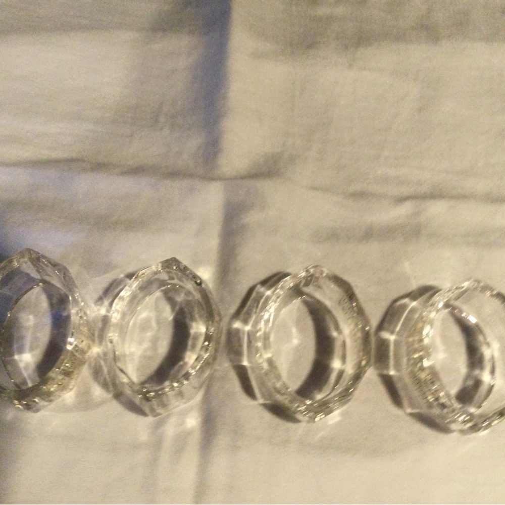 Toscany Crystal Napkin Rings - Picture 5 of 6
